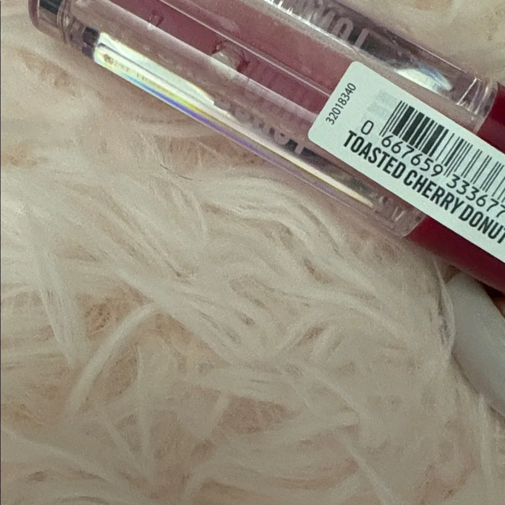 Price FIRM New Bath Body Works Toasted Cherry Doughnut Lip Oil